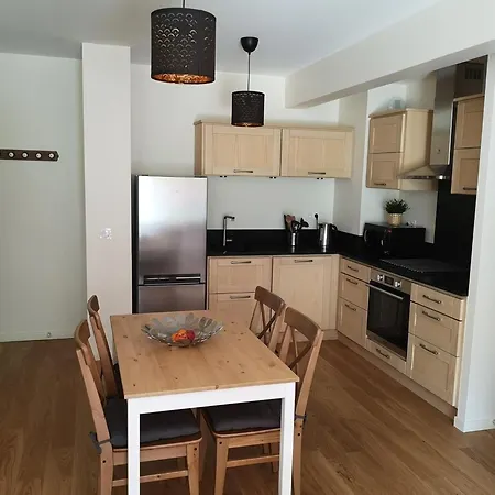 2 Pieces Avec Jardin Et Parking, Proche Thermes Et - Fr-1-858-18