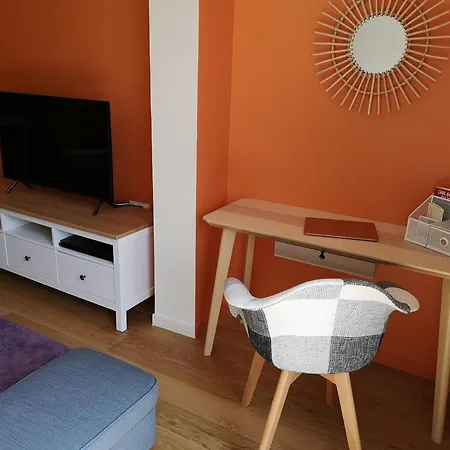 2 Pieces Avec Jardin Et Parking, Proche Thermes Et - Fr-1-858-18