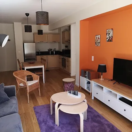 公寓 2 Pieces Avec Jardin Et Parking, Proche Thermes Et - Fr-1-858-18